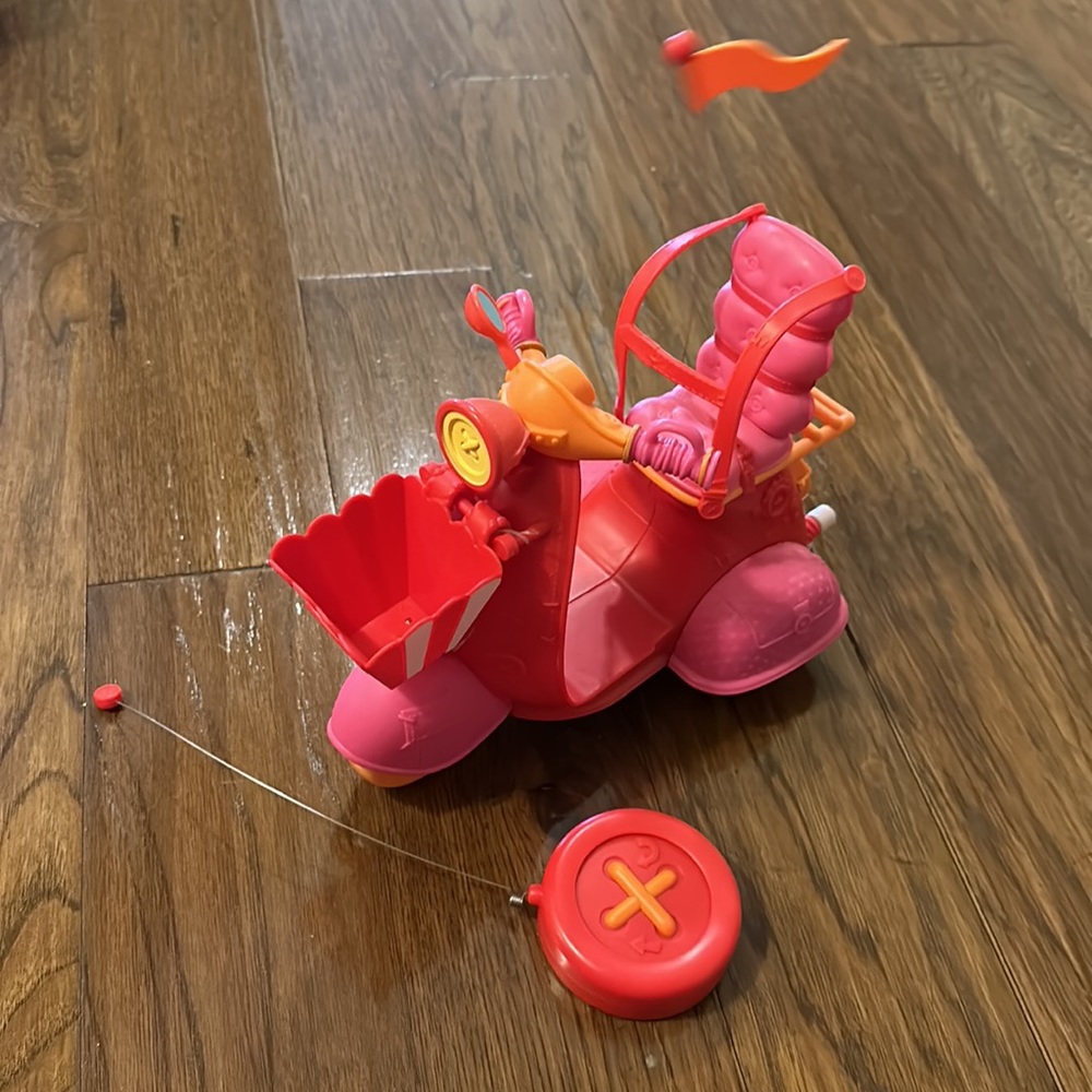 Lalaloopsy full size doll remote control scooter pink, red and orange…perfect!